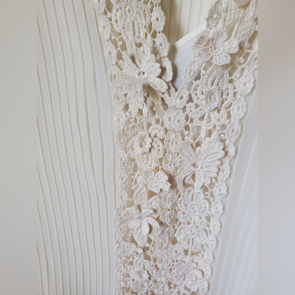 Polo by Ralph Lauren Cream Lace Trim Chiffon Blouse Size Small - Picture 4 of 10